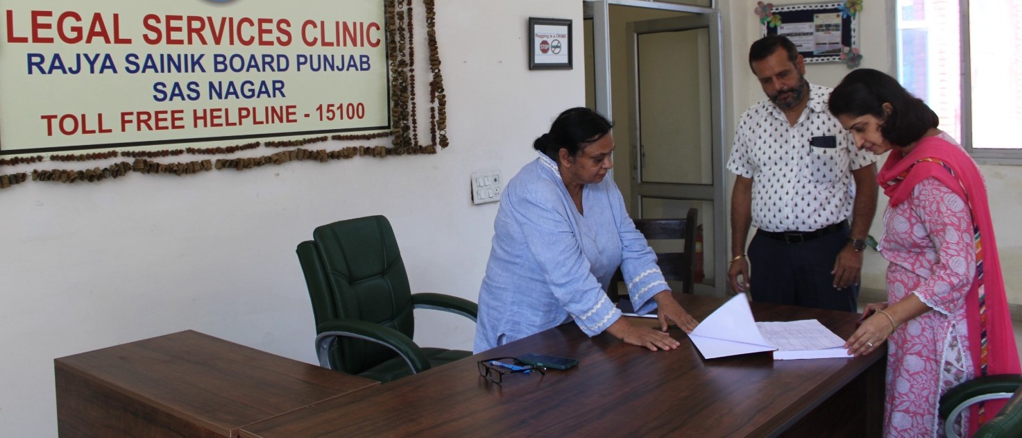 Surbhi Parashar, Secretary, District Legal Services Authority, conducted a surprise inspection of the Legal Aid Clinic established at Zilla Sainik Board.